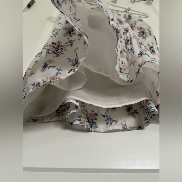 *NWT* ABERCROMBIE & FITCH FLOWY FLORAL TANK - SMALL - Picture 7 of 8